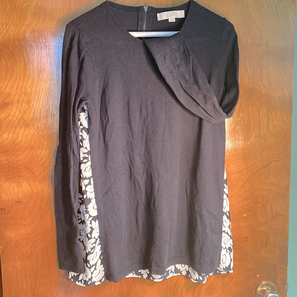 Dressy Navy top-knit with floral back